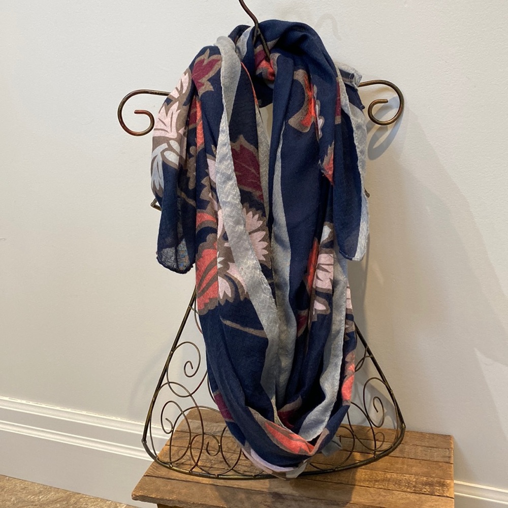 Banana Republic Wrap/Scarf